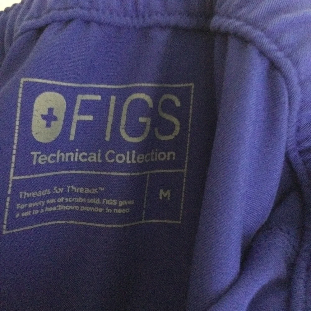 FIGS Men’s Cairo Cargo Scrub Pant Blue Sz Medium